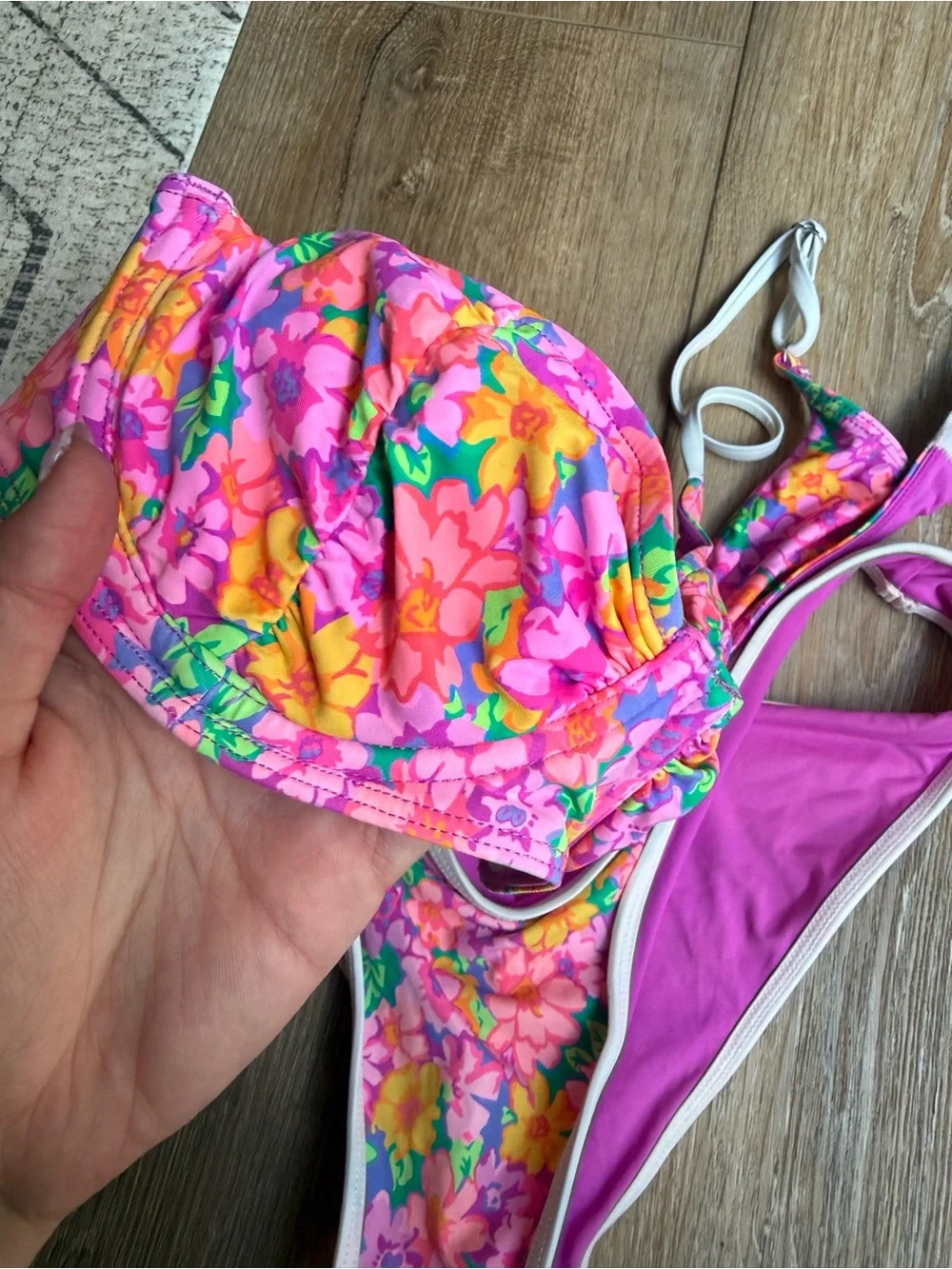 Frankie’s Bikini Daisy Pond Set